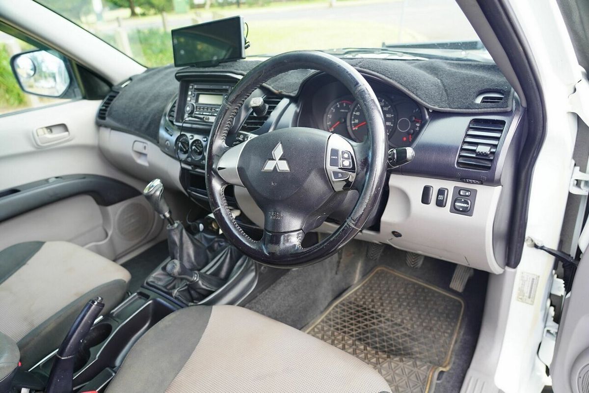 2010 Mitsubishi Triton GL-R (4x4) MN MY11 4X4