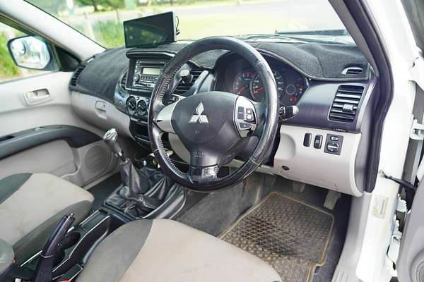 2010 Mitsubishi Triton GL-R (4x4) MN MY11 4X4