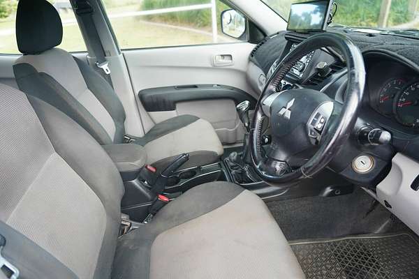 2010 Mitsubishi Triton GL-R (4x4) MN MY11 4X4