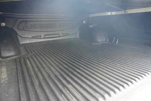 2010 Mitsubishi Triton GL-R (4x4) MN MY11 4X4