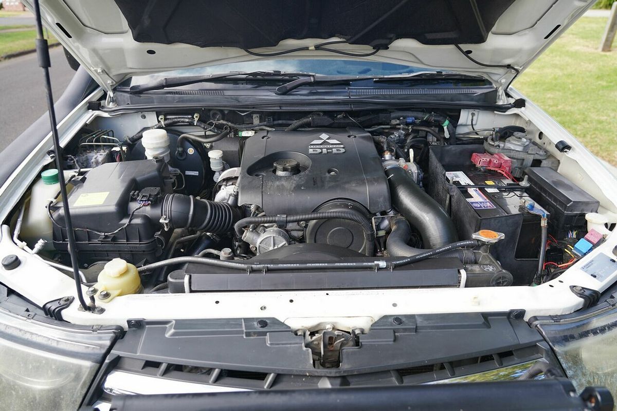 2010 Mitsubishi Triton GL-R (4x4) MN MY11 4X4