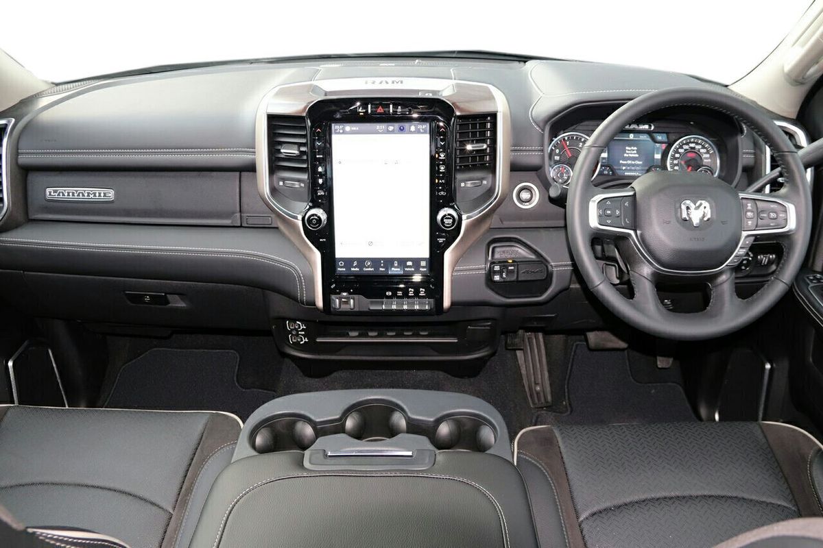 2024 RAM 2500 Laramie DJ 4X4