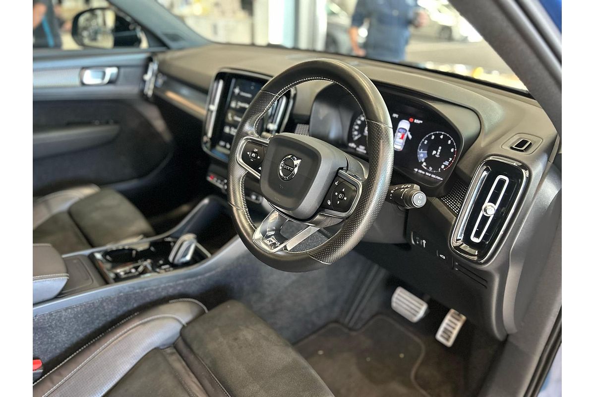 2019 Volvo XC40 T5 R-Design
