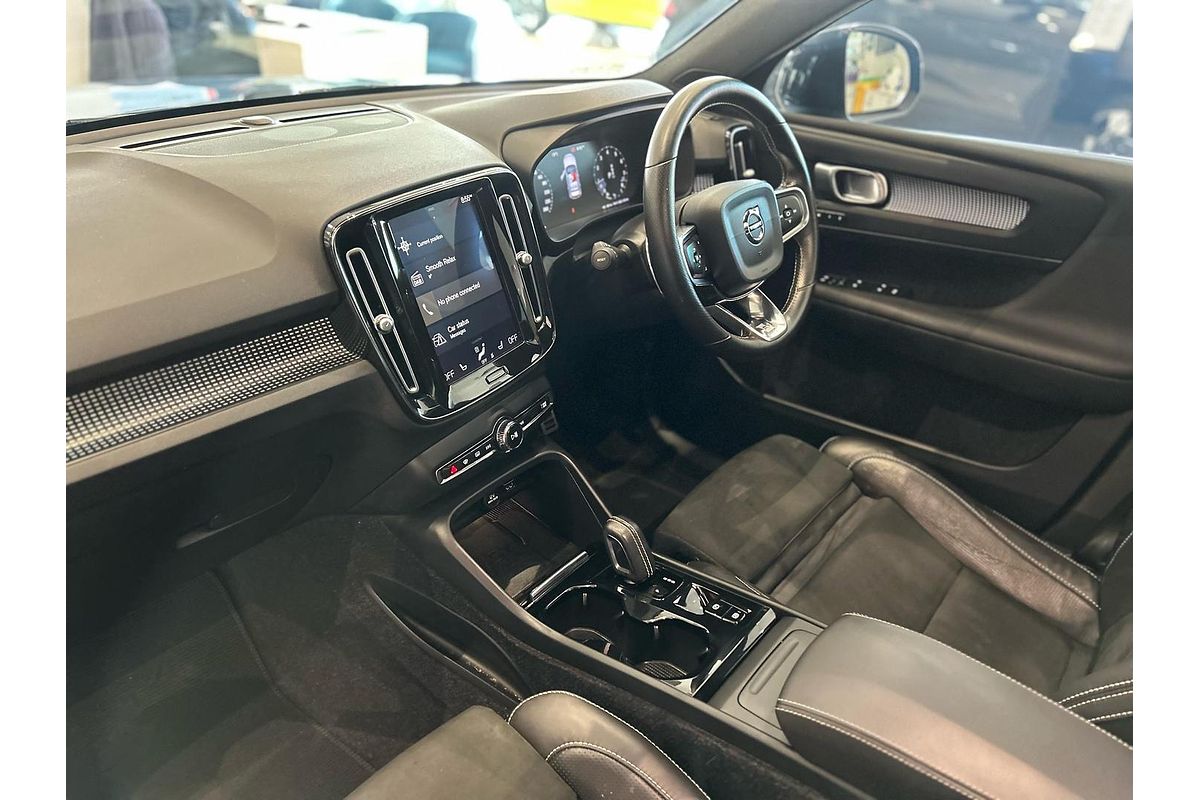 2019 Volvo XC40 T5 R-Design