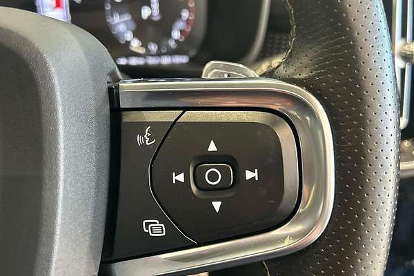2019 Volvo XC40 T5 R-Design