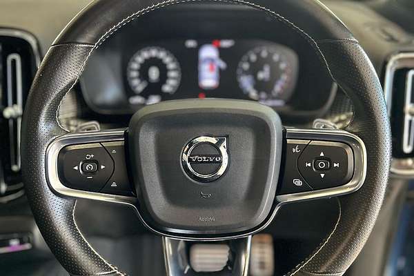 2019 Volvo XC40 T5 R-Design