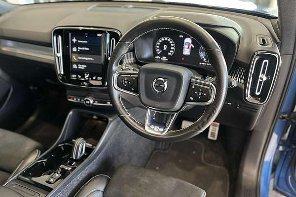 2019 Volvo XC40 T5 R-Design