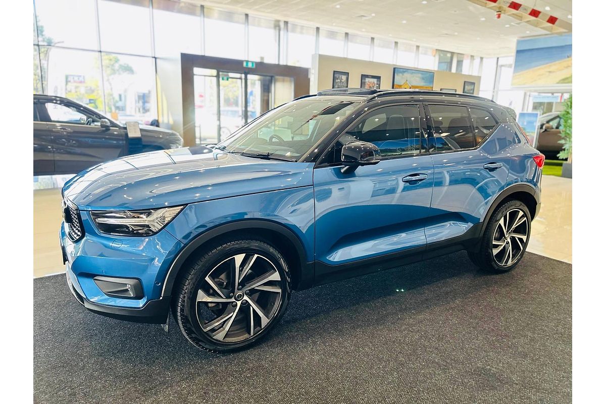 2019 Volvo XC40 T5 R-Design