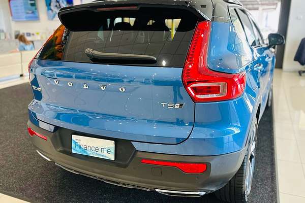 2019 Volvo XC40 T5 R-Design