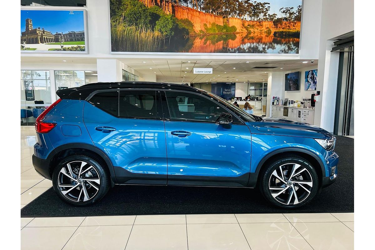 2019 Volvo XC40 T5 R-Design