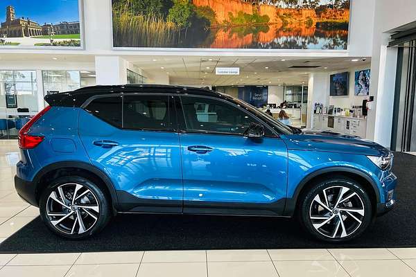 2019 Volvo XC40 T5 R-Design