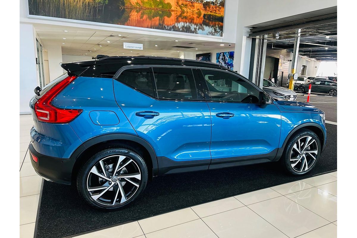 2019 Volvo XC40 T5 R-Design