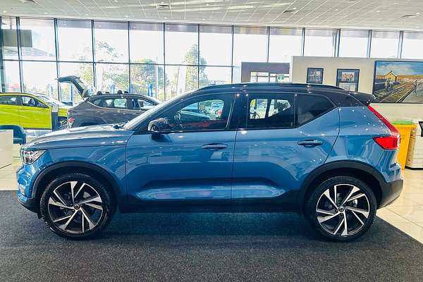 2019 Volvo XC40 T5 R-Design