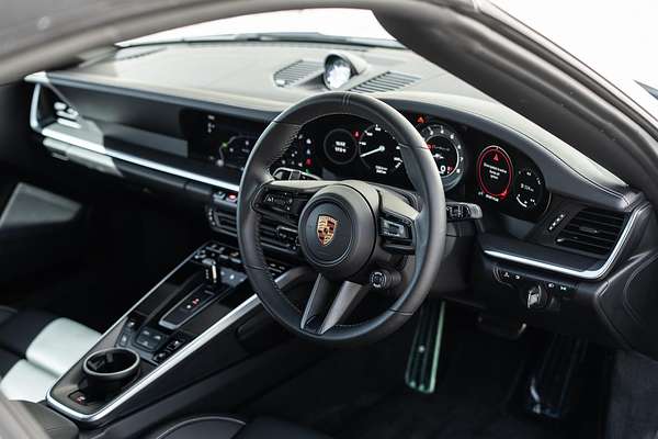2022 Porsche 911 Turbo S 992