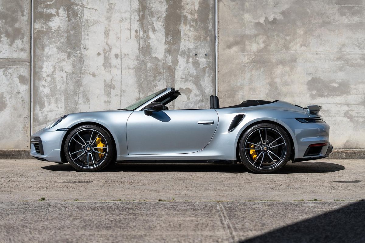 2022 Porsche 911 Turbo S 992