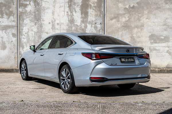 2019 Lexus ES ES300h Luxury AXZH10R