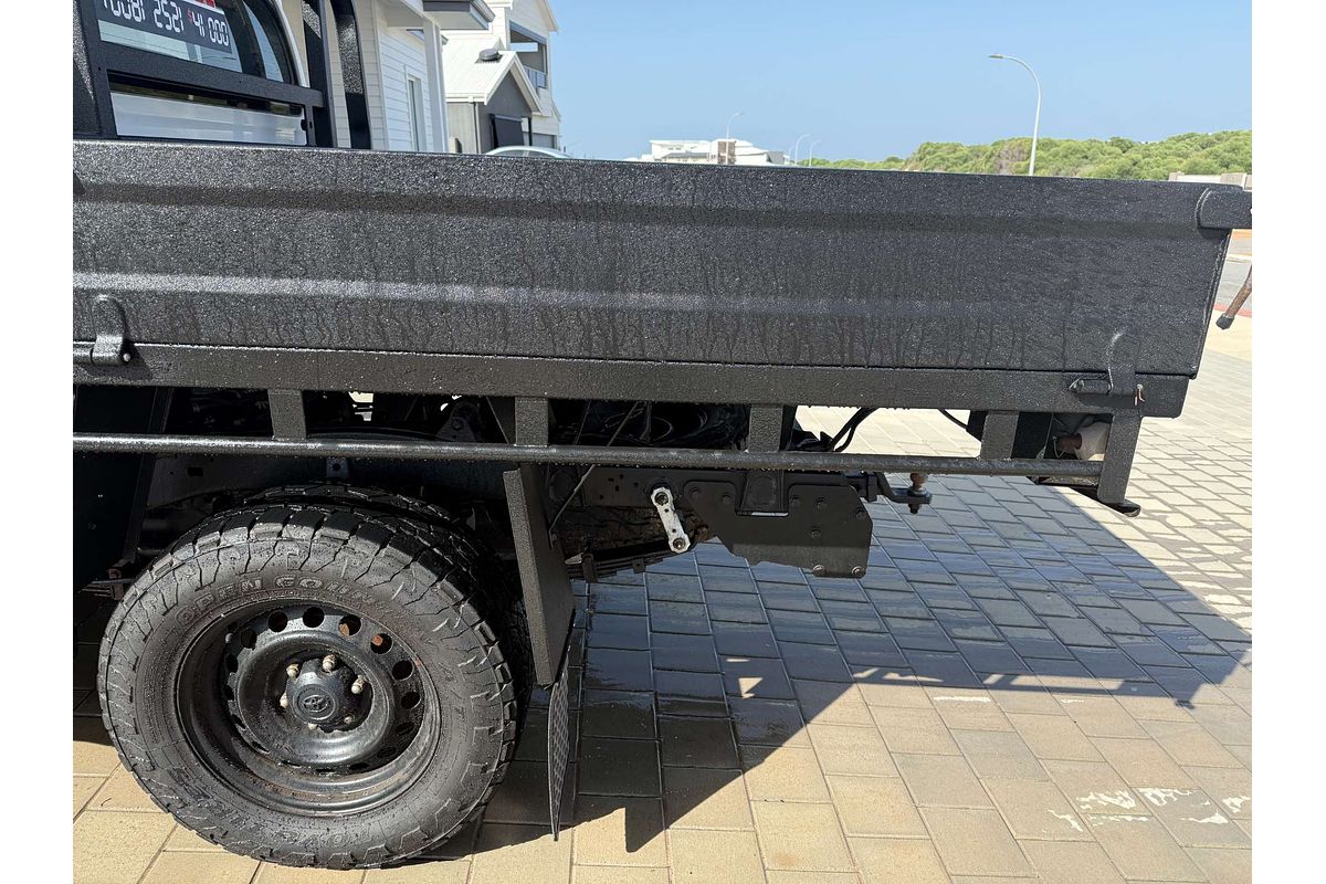2020 Toyota Hilux SR GUN126R 4X4