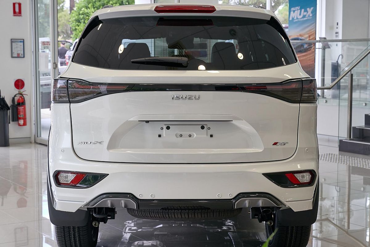 2025 Isuzu MU-X X-TERRAIN