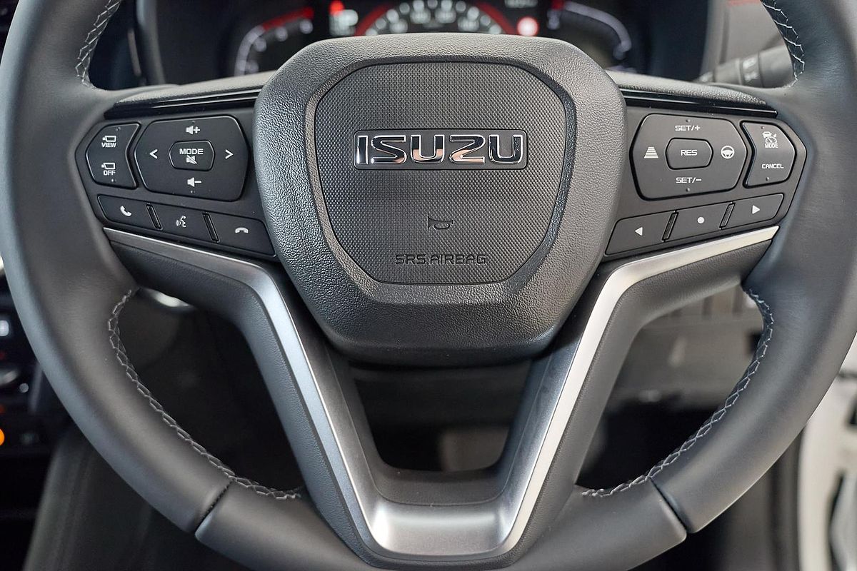 2025 Isuzu MU-X X-TERRAIN