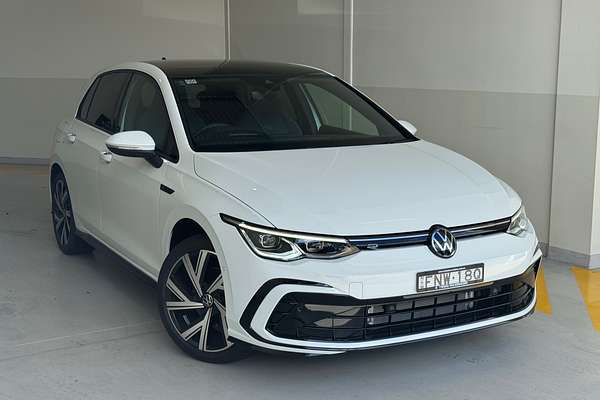 2024 Volkswagen Golf 110TSI R-Line 8