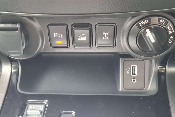 2023 Nissan Navara PRO-4X Warrior D23 4X4