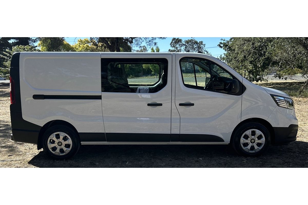 2025 Renault Trafic Crew Pro X82 LWB