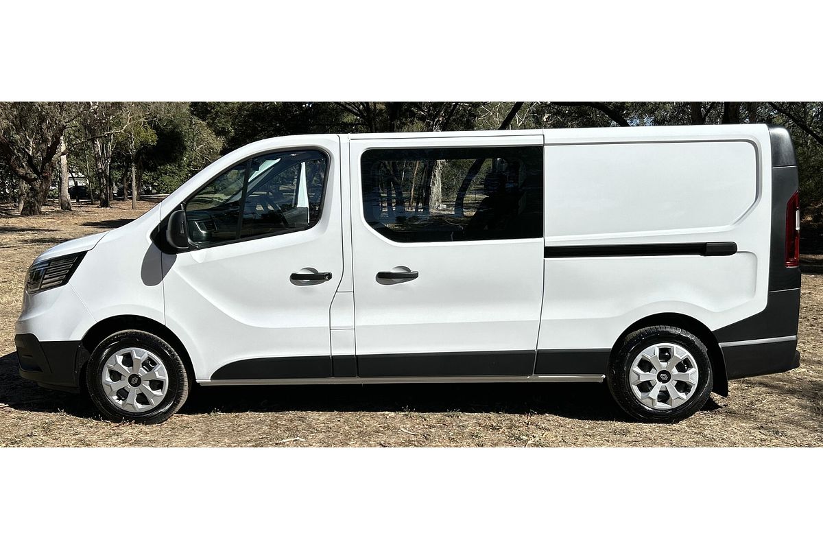 2025 Renault Trafic Crew Pro X82 LWB