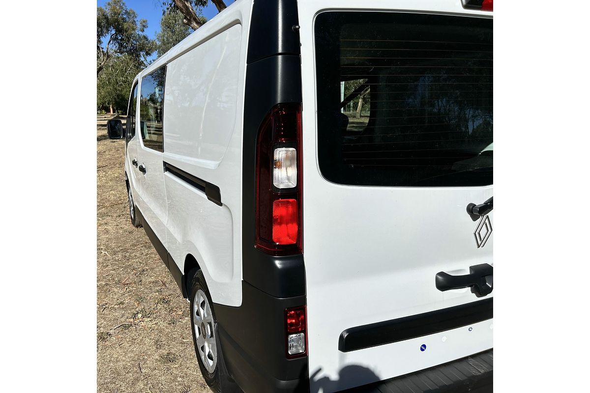 2025 Renault Trafic Crew Pro X82 LWB
