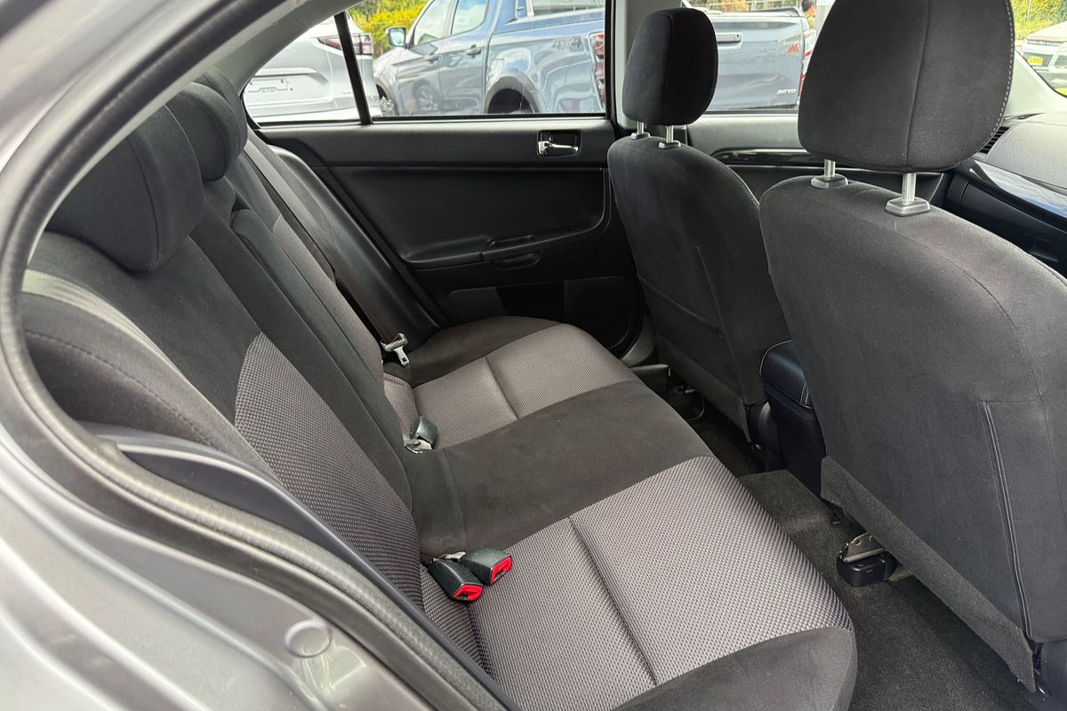 2017 Mitsubishi Lancer ES Sport CF