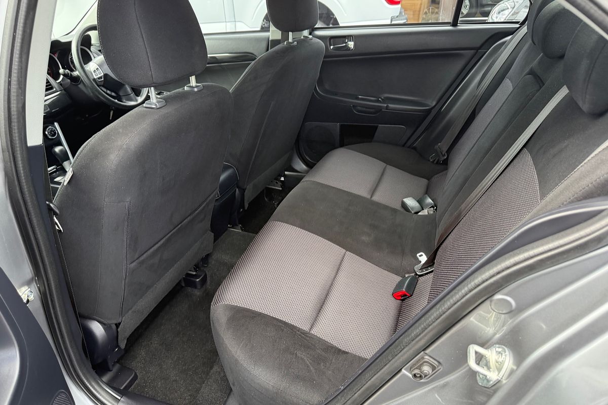 2017 Mitsubishi Lancer ES Sport CF