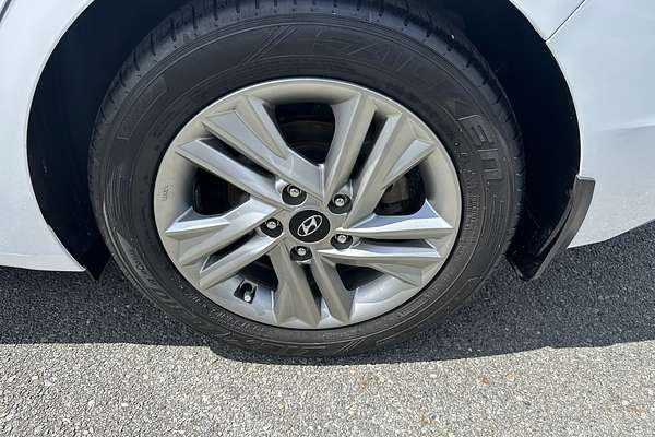 2019 Hyundai Elantra Active AD.2