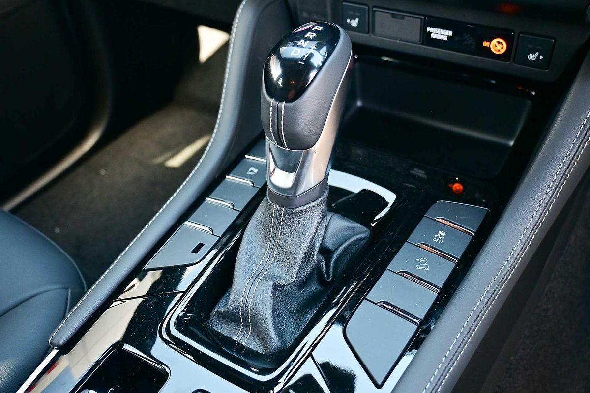 2025 Isuzu MU-X LS-T