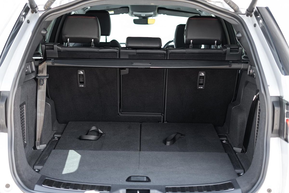 2023 Land Rover Discovery Sport P250 R-Dynamic SE L550
