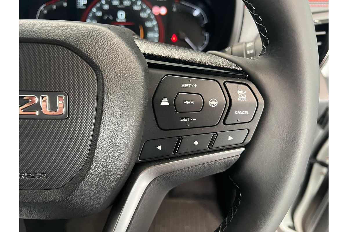 2025 Isuzu MU-X X-TERRAIN
