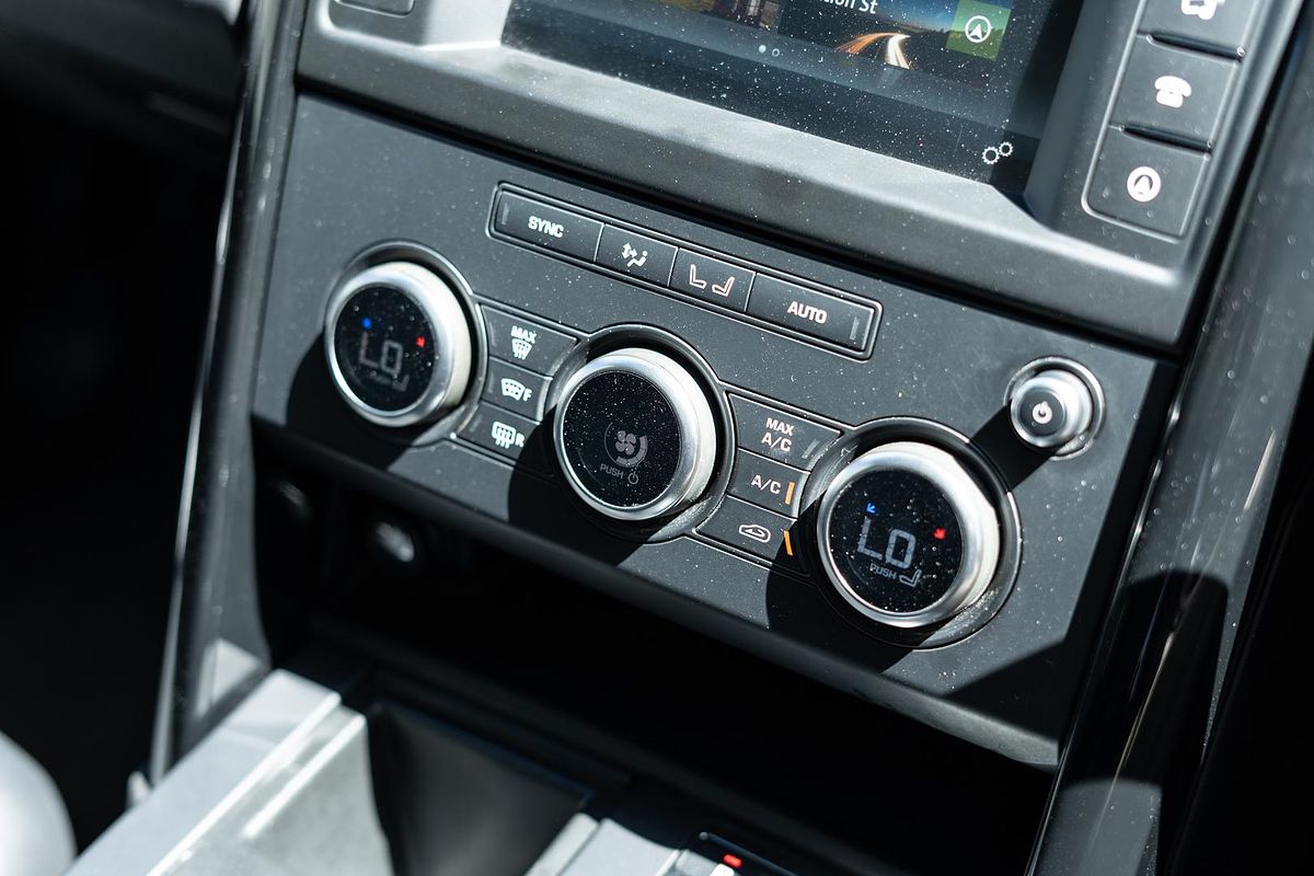 2017 Land Rover Discovery TD6 SE Series 5