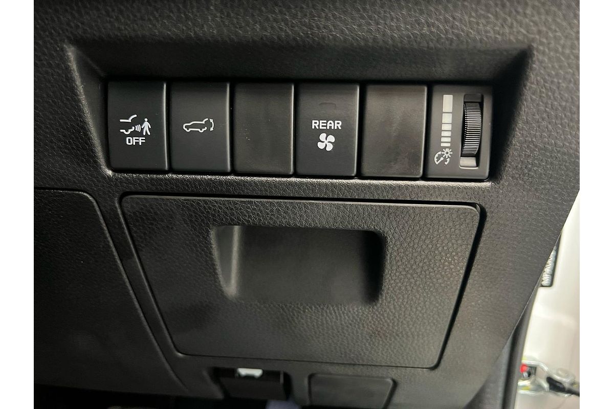 2025 Isuzu MU-X X-TERRAIN