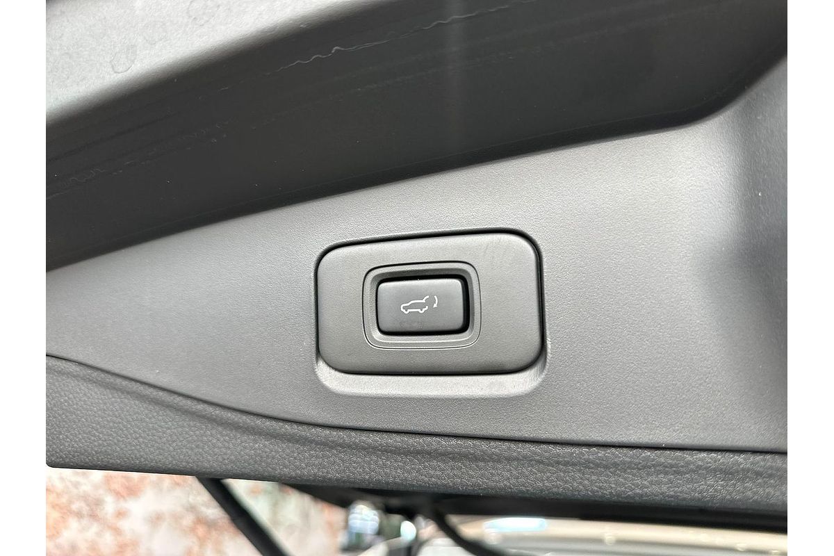 2024 Isuzu MU-X LS-U