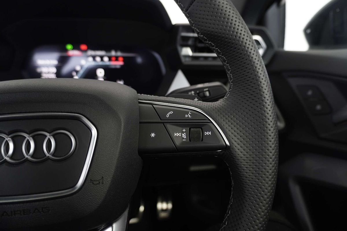 2024 Audi A3 35 TFSI S line GY