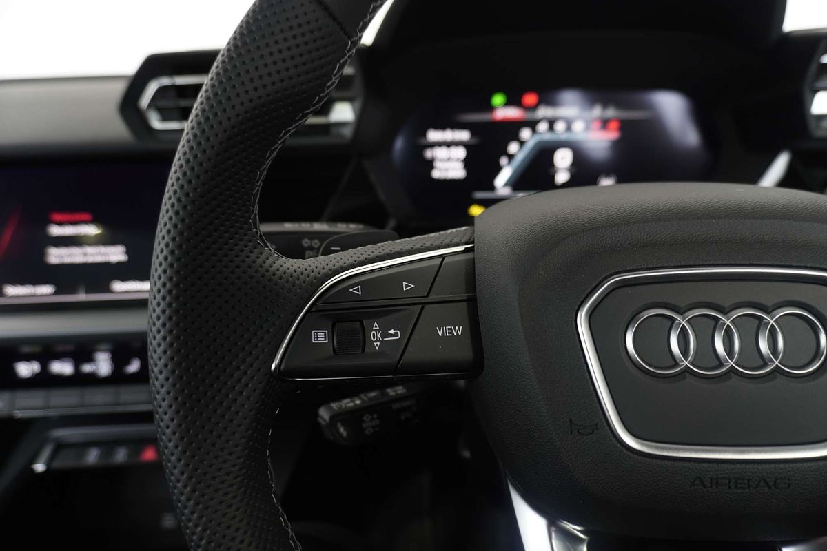 2024 Audi A3 35 TFSI S line GY
