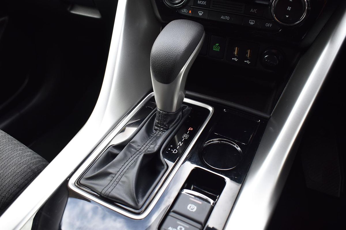 2023 Mitsubishi Eclipse Cross LS YB