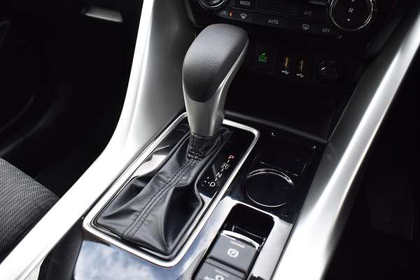 2023 Mitsubishi Eclipse Cross LS YB