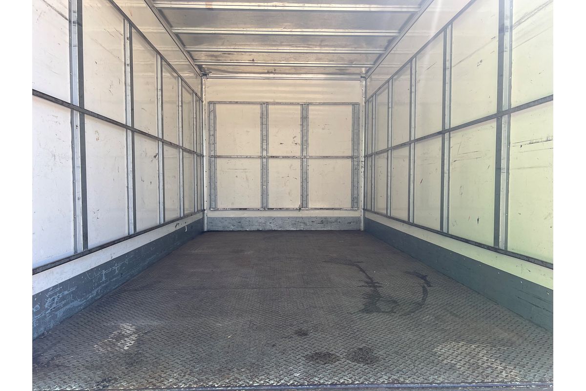 2017 Hino 300 Series 616  4x2