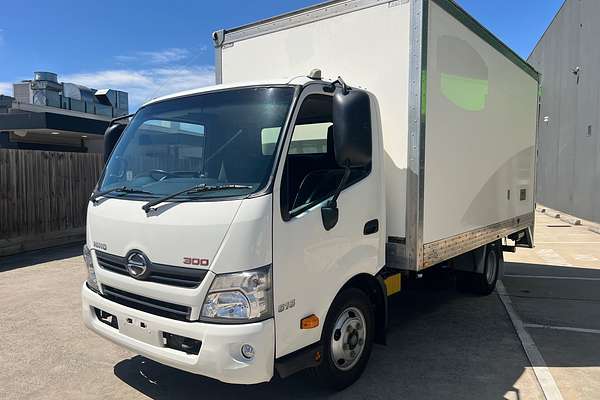 2017 Hino 300 Series 616  4x2
