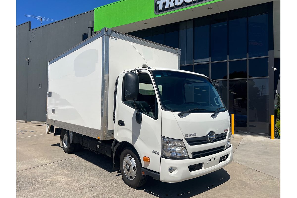 2017 Hino 300 Series 616  4x2