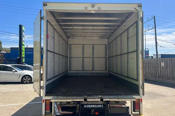 2017 Hino 300 Series 616  4x2