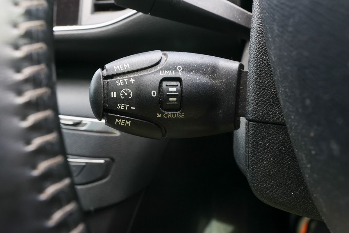 2014 Peugeot 308 Active T9