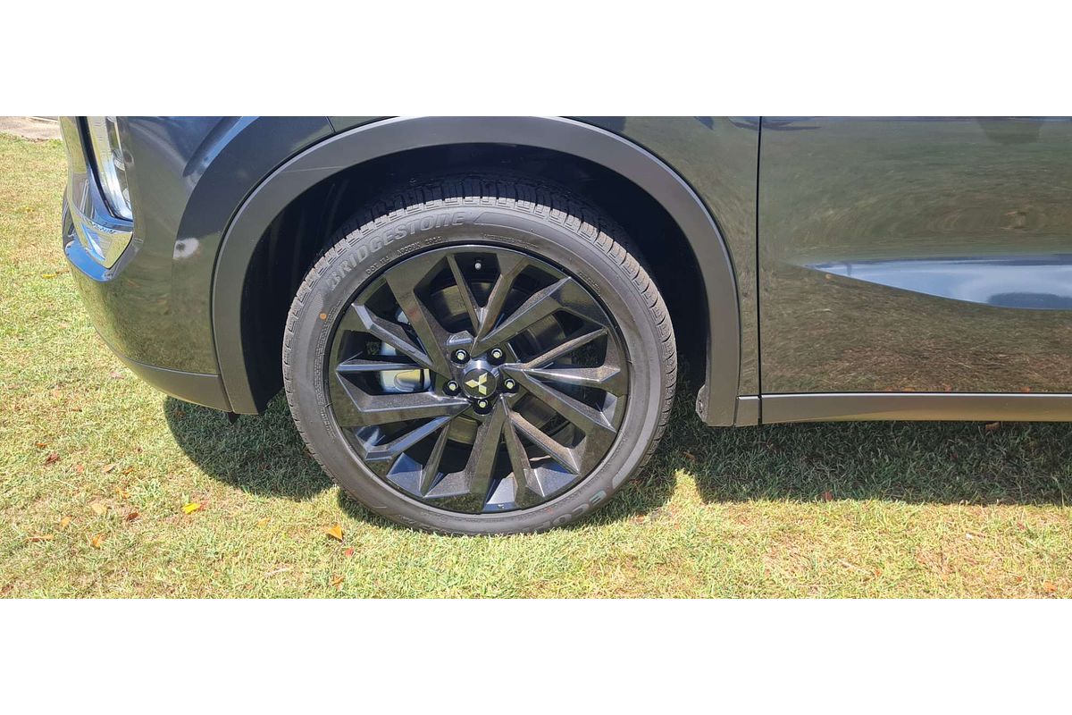 2024 Mitsubishi Outlander LS ZM