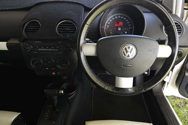 2008 Volkswagen Beetle Anniversary Edition 9C