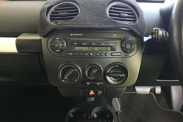 2008 Volkswagen Beetle Anniversary Edition 9C