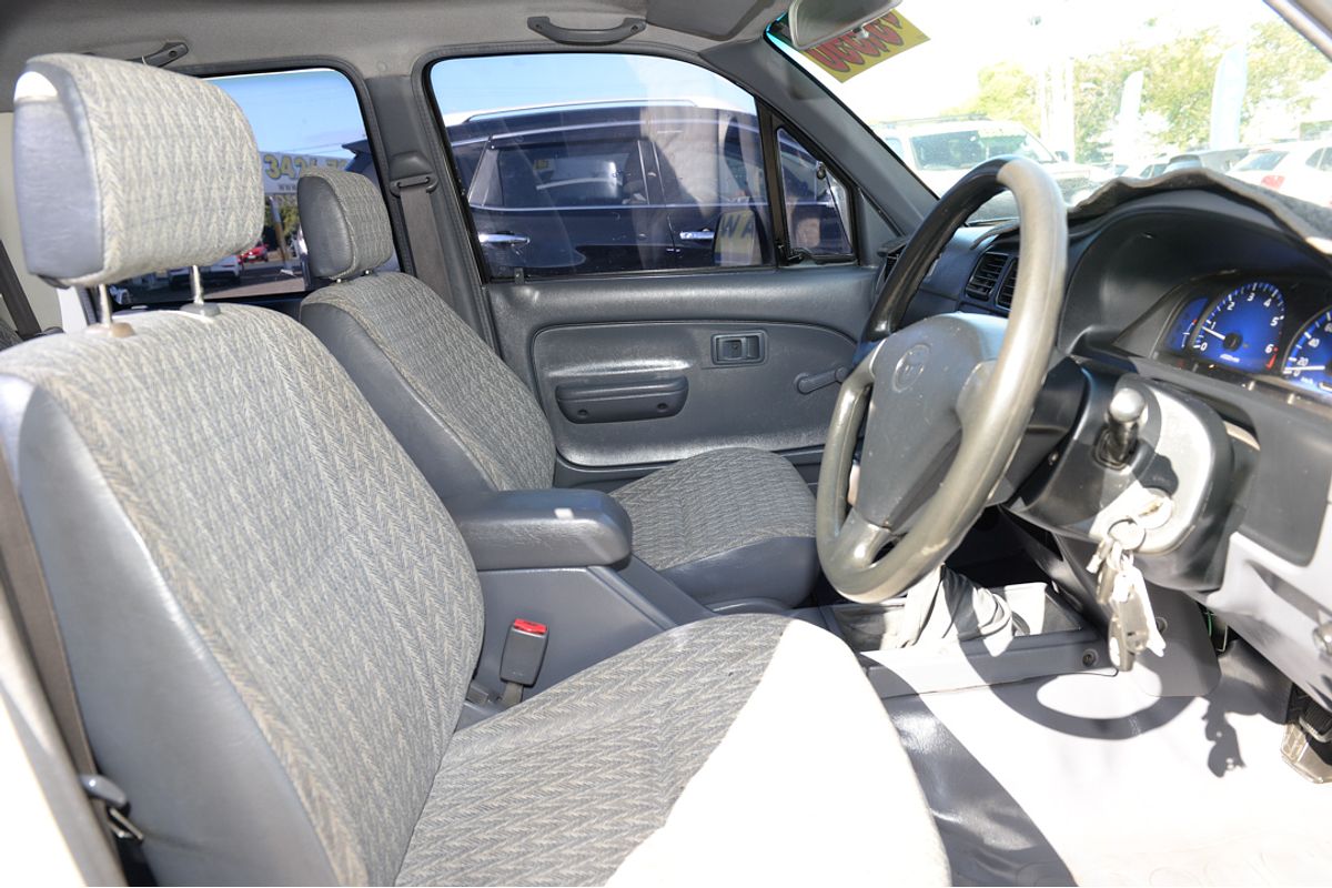 2003 Toyota Hilux RZN149R Rear Wheel Drive